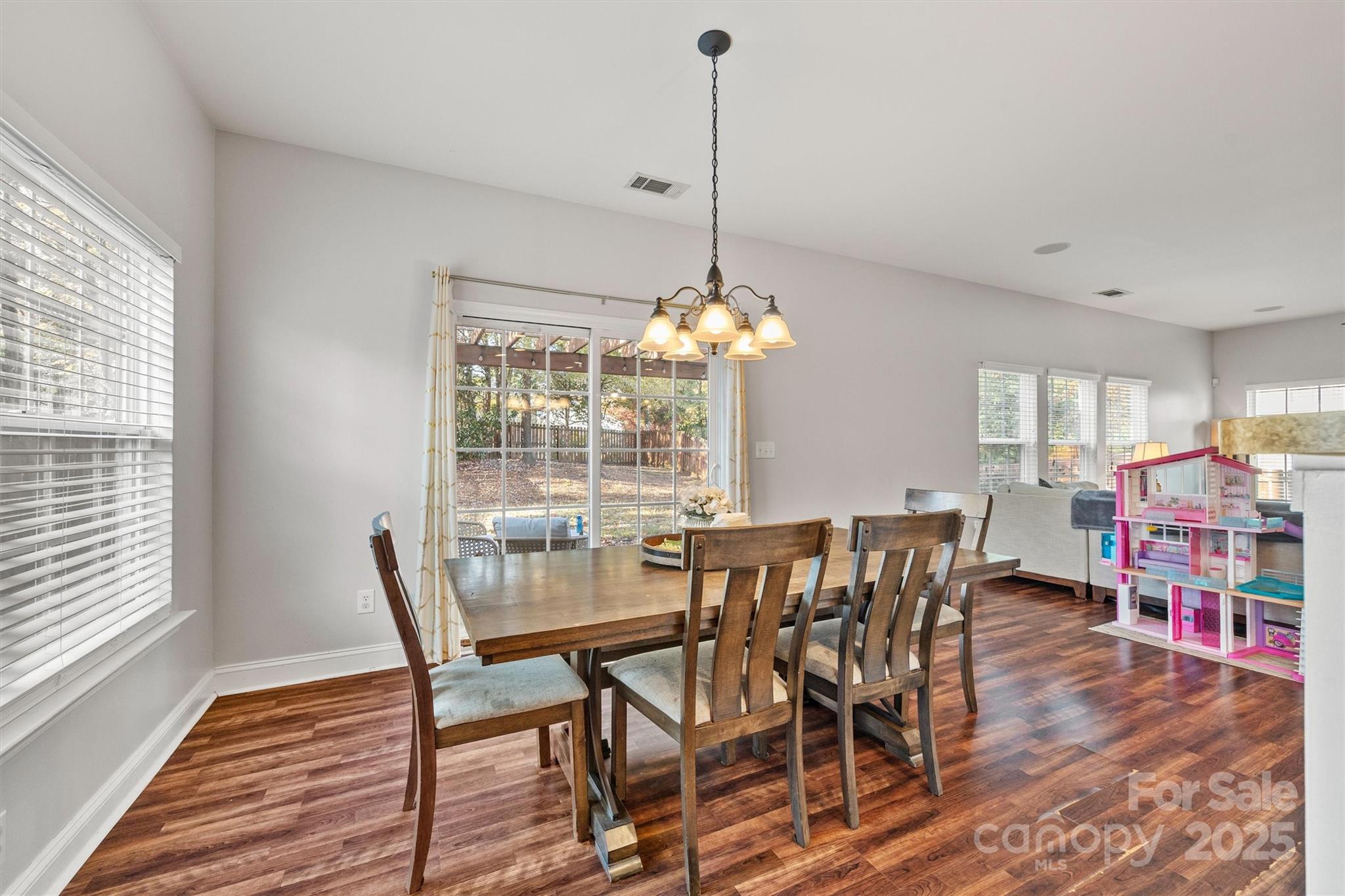 English Trails - Residential