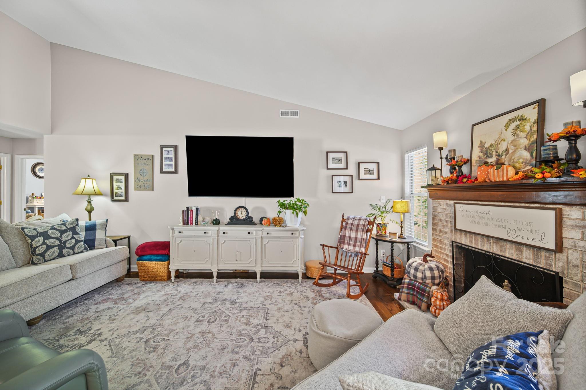 1650 Robins Nest Court B