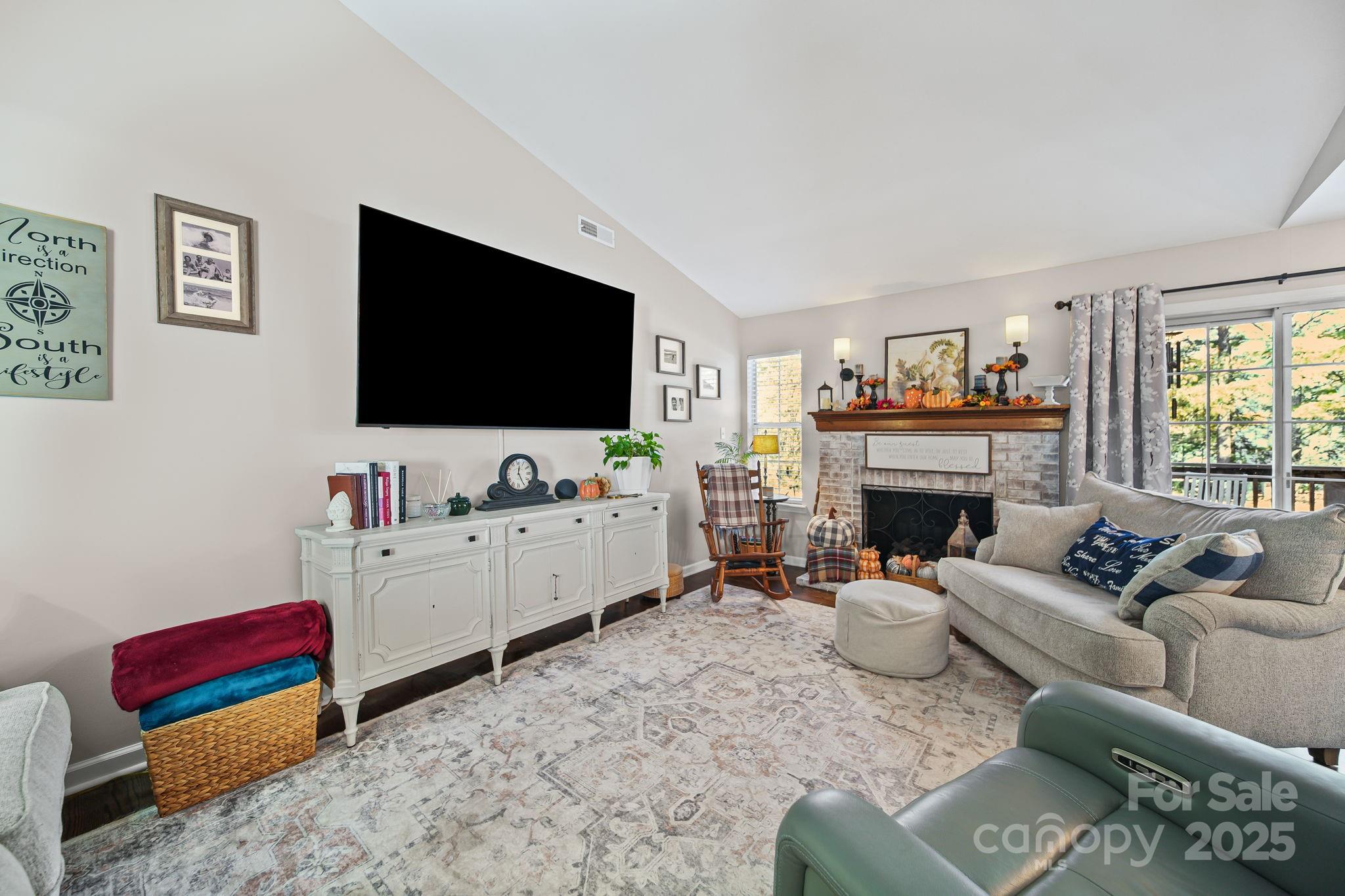 1650 Robins Nest Court B