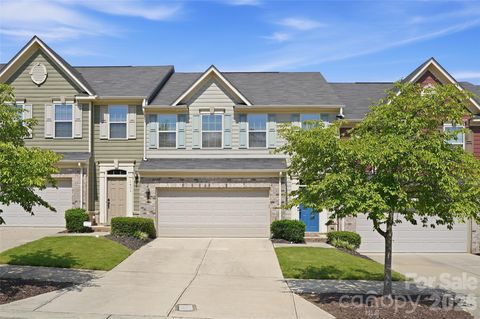 Photo of 2450 Alyssa Lane, Charlotte, NC 28208 (MLS # 4400063)