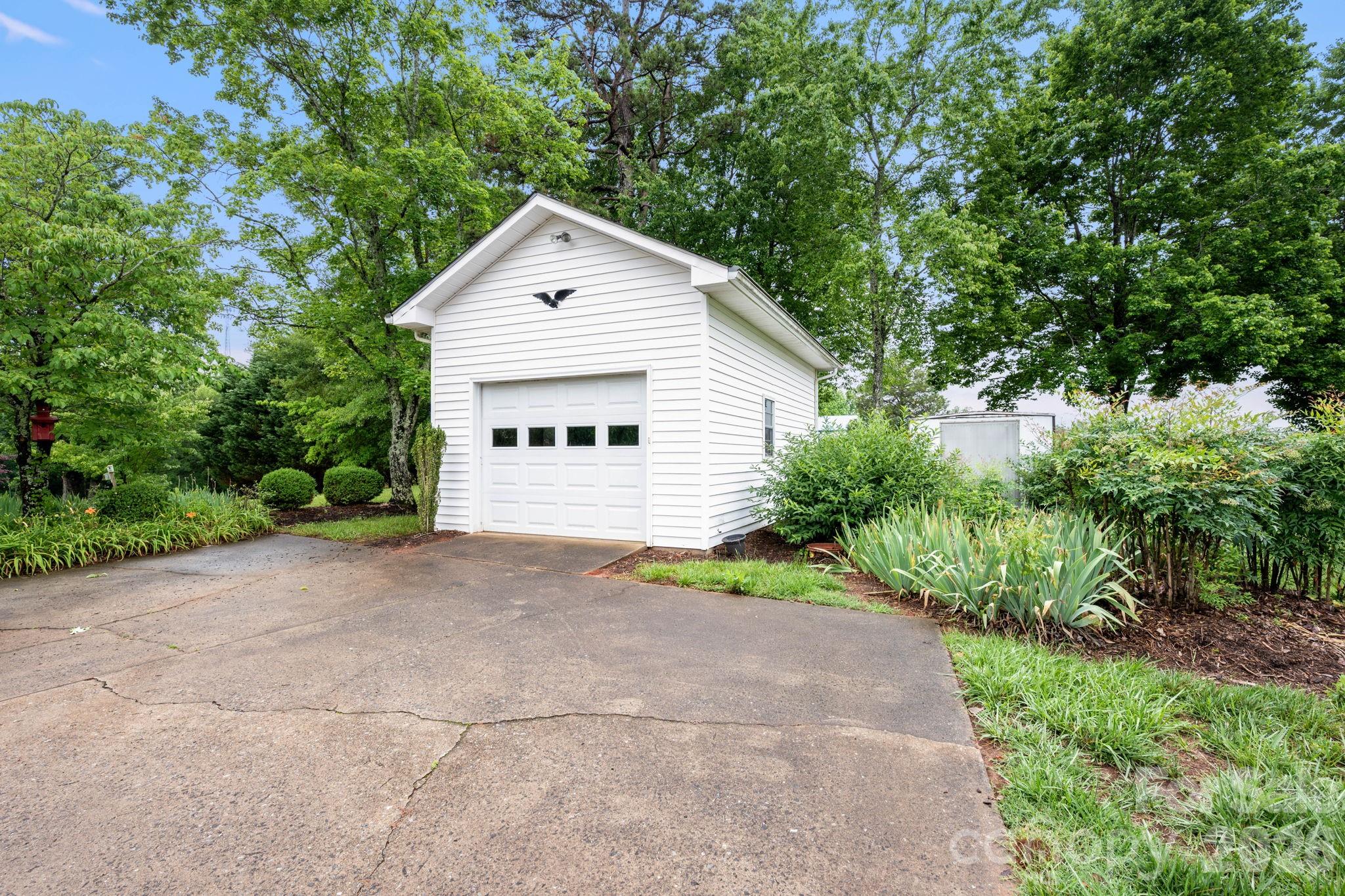 191 Thompson Road