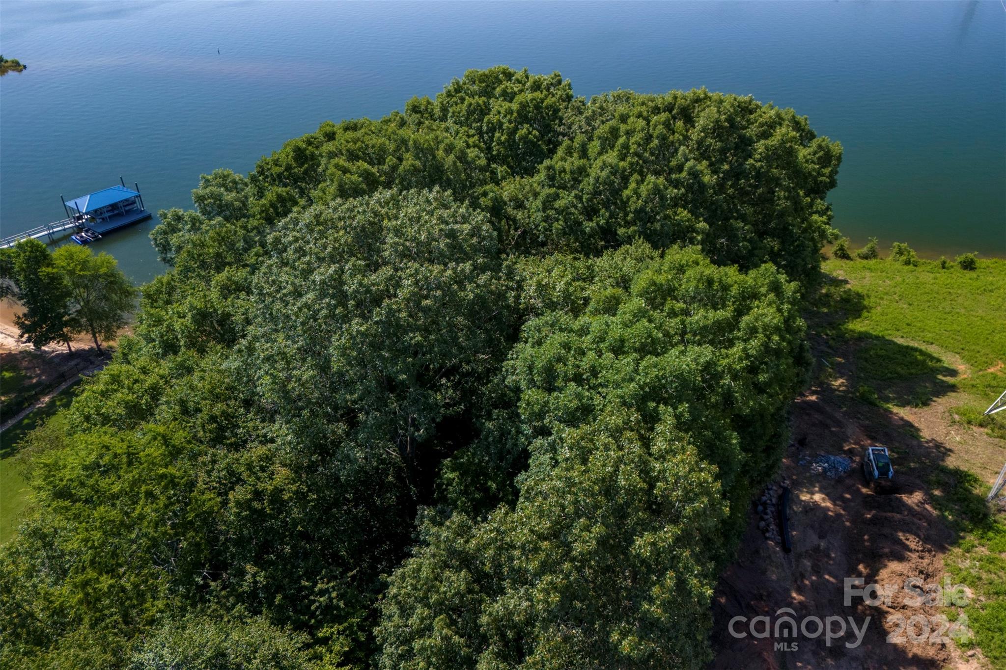 Mountain Island Lake - Land