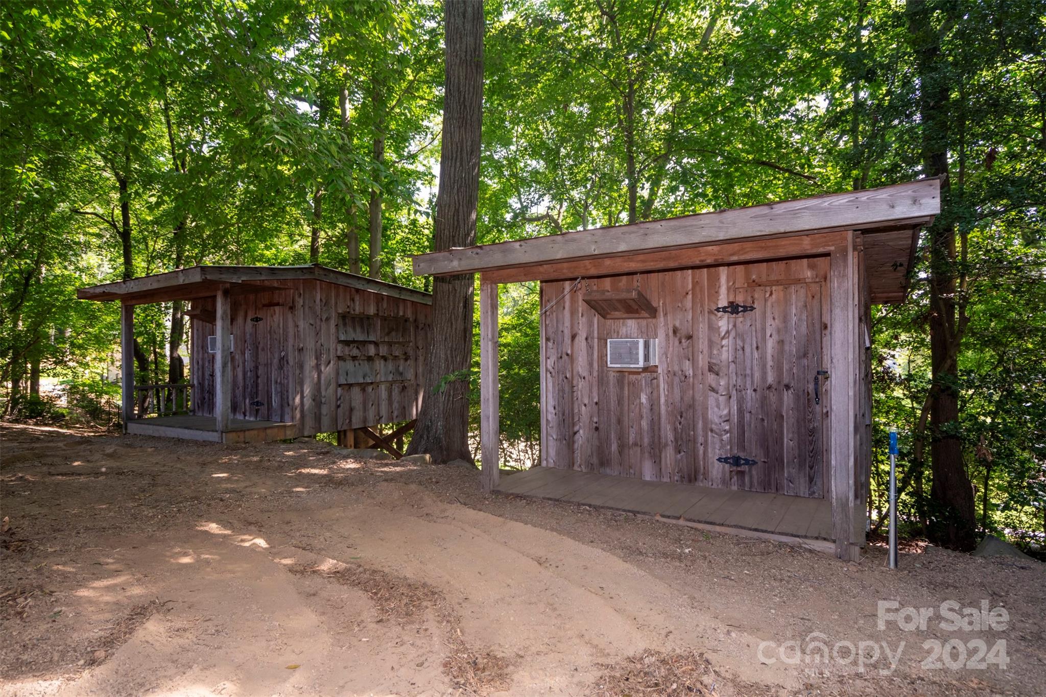 Mountain Island Lake - Land