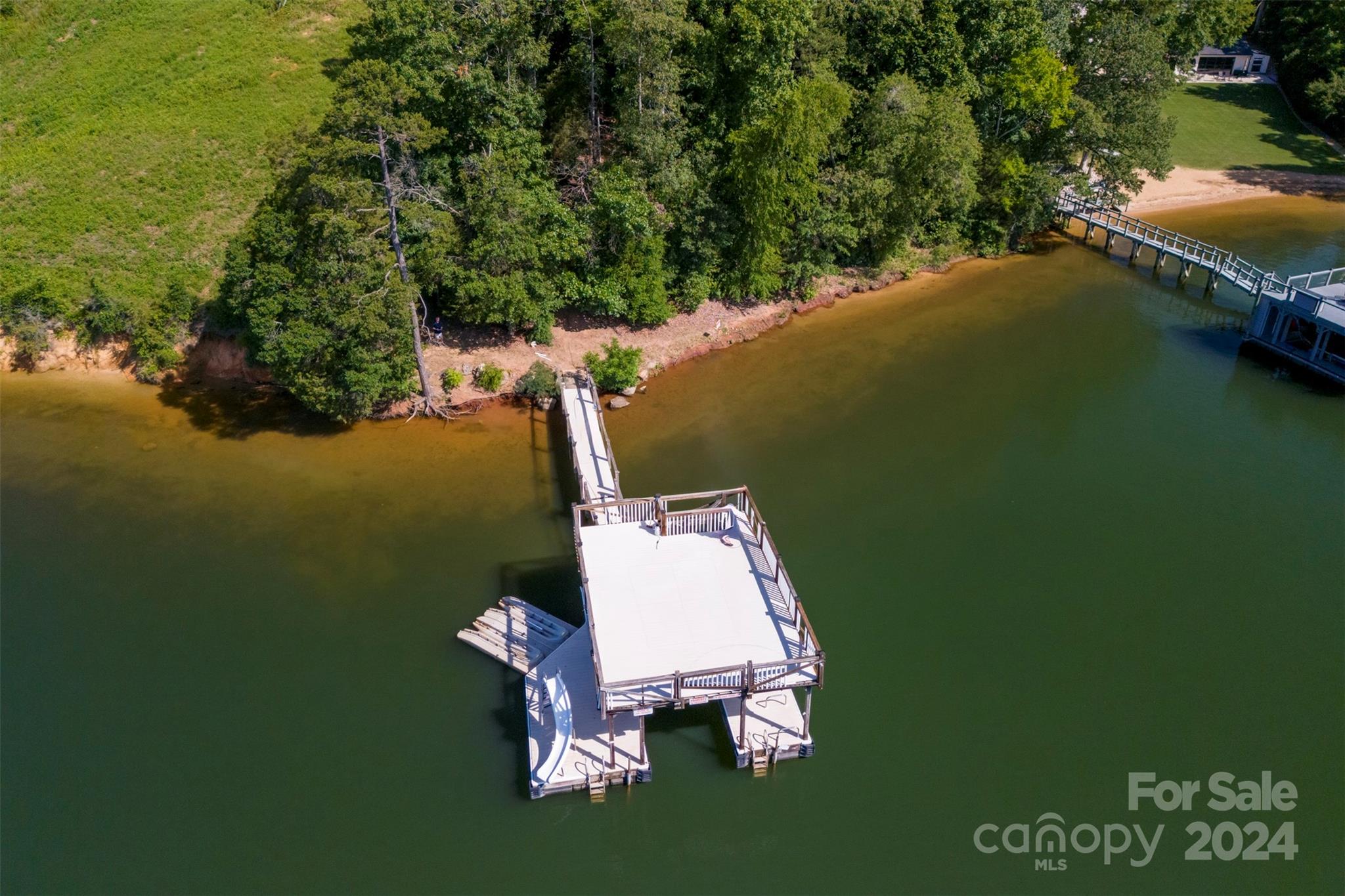 Mountain Island Lake - Land