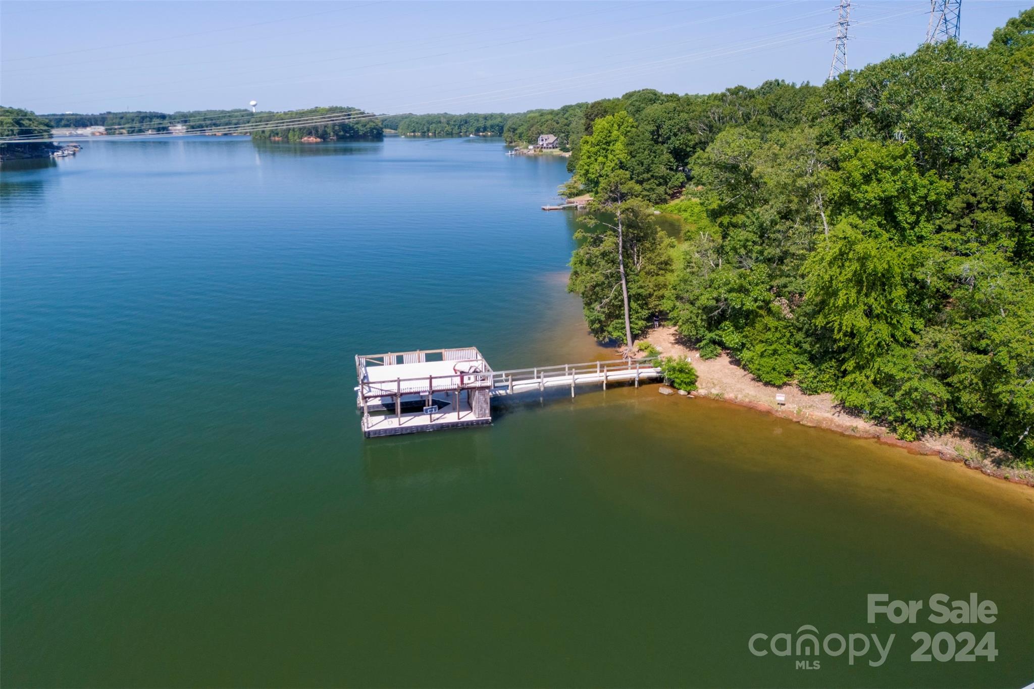 Mountain Island Lake - Land