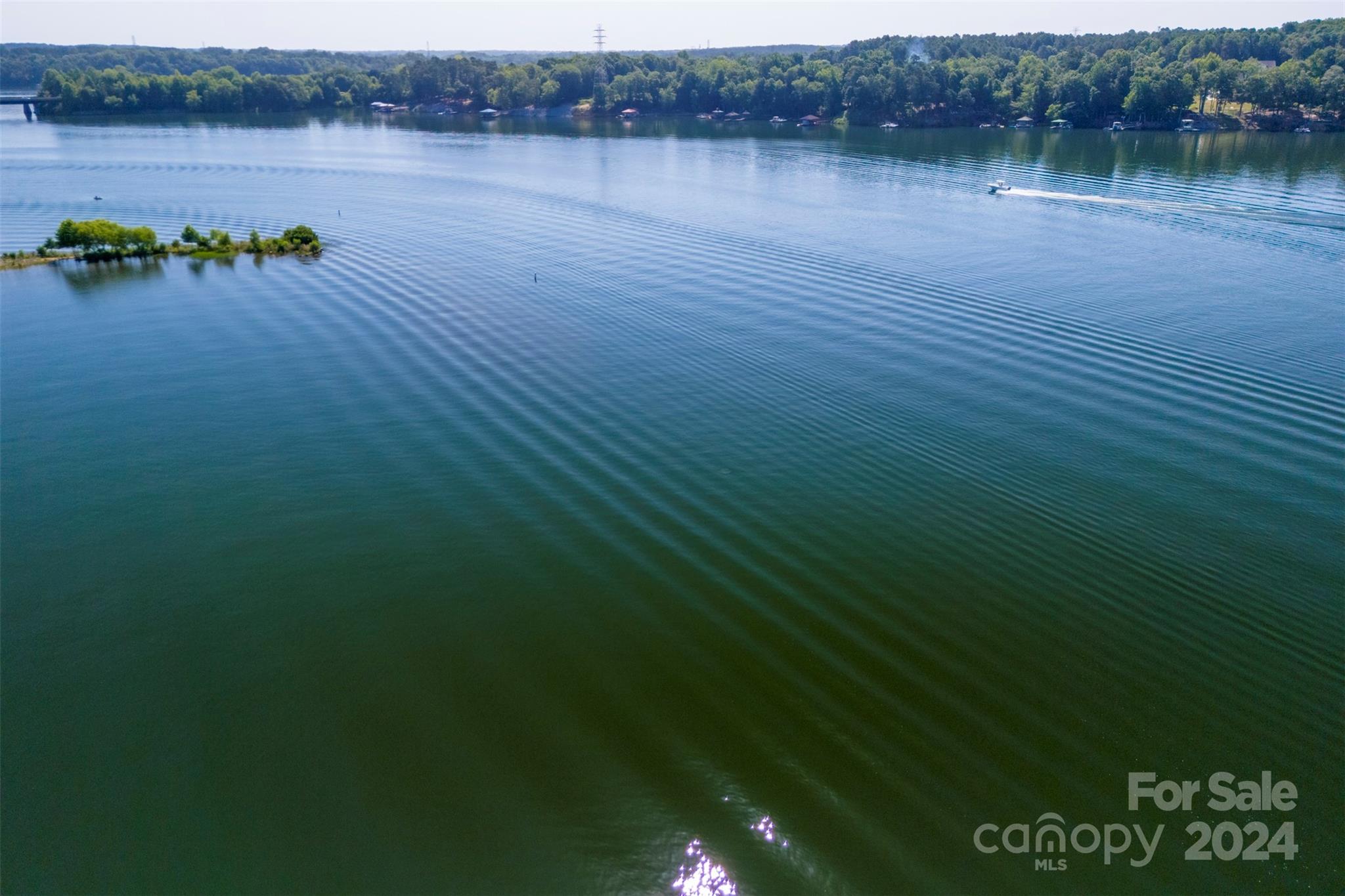 Mountain Island Lake - Land