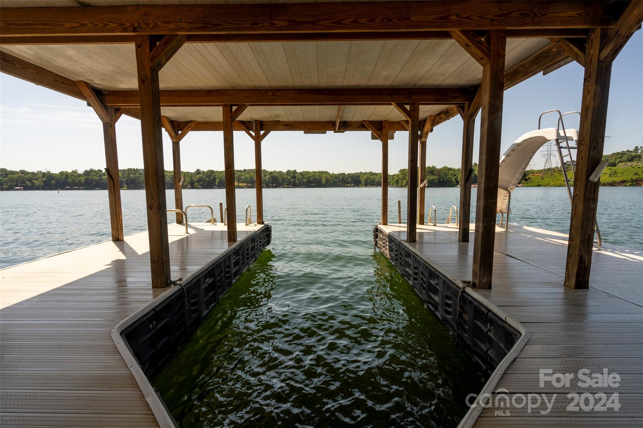 Mountain Island Lake - Land