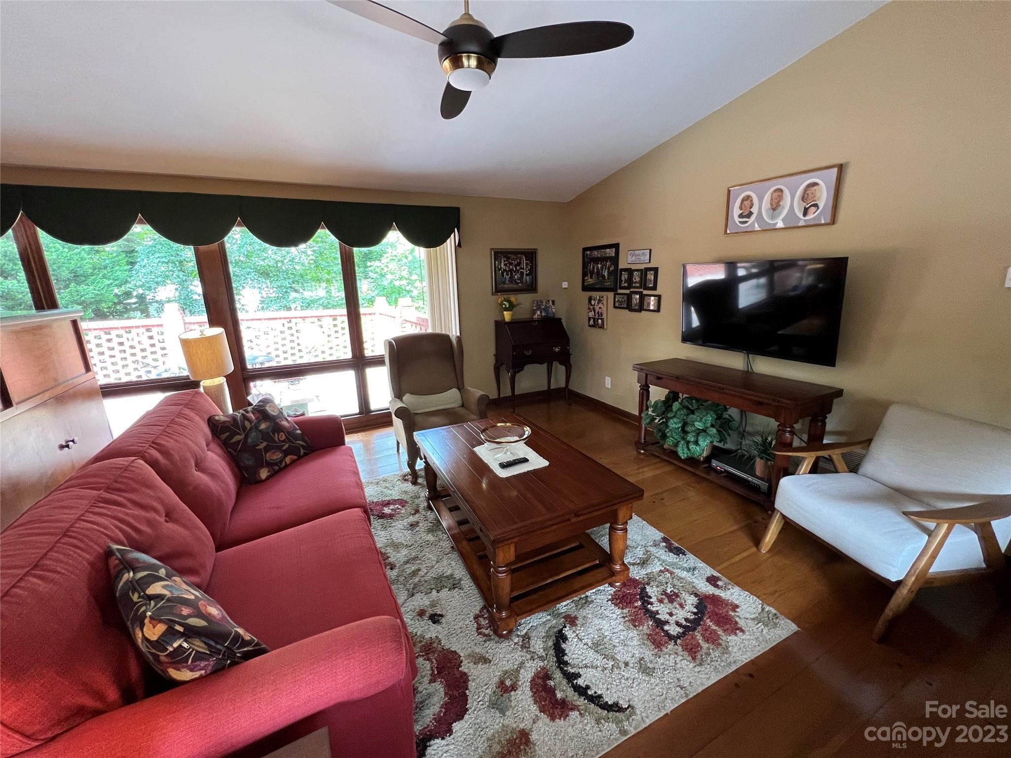 Stonewall Jackson Park - Residential