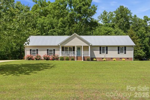 Photo of 142 Sam Bailes Boulevard, Smyrna, SC 29743 (MLS # 4380079)