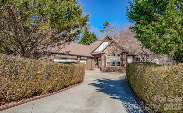 3975 PLANTATION DR, MORGANTON, NC 28655 - Image 95da3b74d830e51feb07c32a92aa38d5/828749918