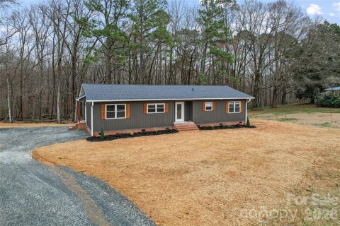 Photo of 22055 Oakwood Road, Albemarle, NC 28001 (MLS # 4342507)
