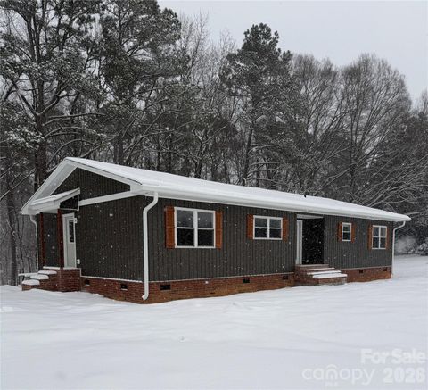 Photo of 22055 Oakwood Road, Albemarle, NC 28001 (MLS # 4342507)