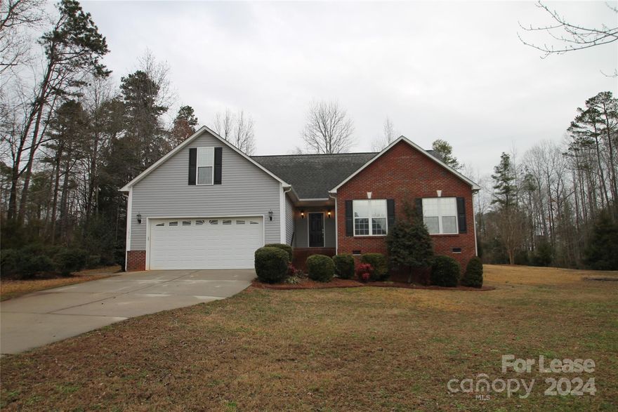 Beautiful Country Setting Home on an Acre Lot Located in Rock Hill, SC, 4 Bedrooms (Or 3 Bedrooms & A Bonus) Master on Main Level, 3 Bathrooms, Large Open Living Room with Gas Fireplace, Dining Room, Eat in Kitchen with Range, Refrigerator, Dishwasher & Microwave. Nice size back yard with Deck and Storage Building. 2 Car Garage.
Single Family Only.
No Smoking/No Vaping. Call Owner for All Pet Permission. Maximum Occupants 4.
Available NOW for viewing by key sign out from our office Monday-Friday from 9am-4pm, except Holidays. Keys to be returned by 5pm same day. Requires $20 refundable deposit.