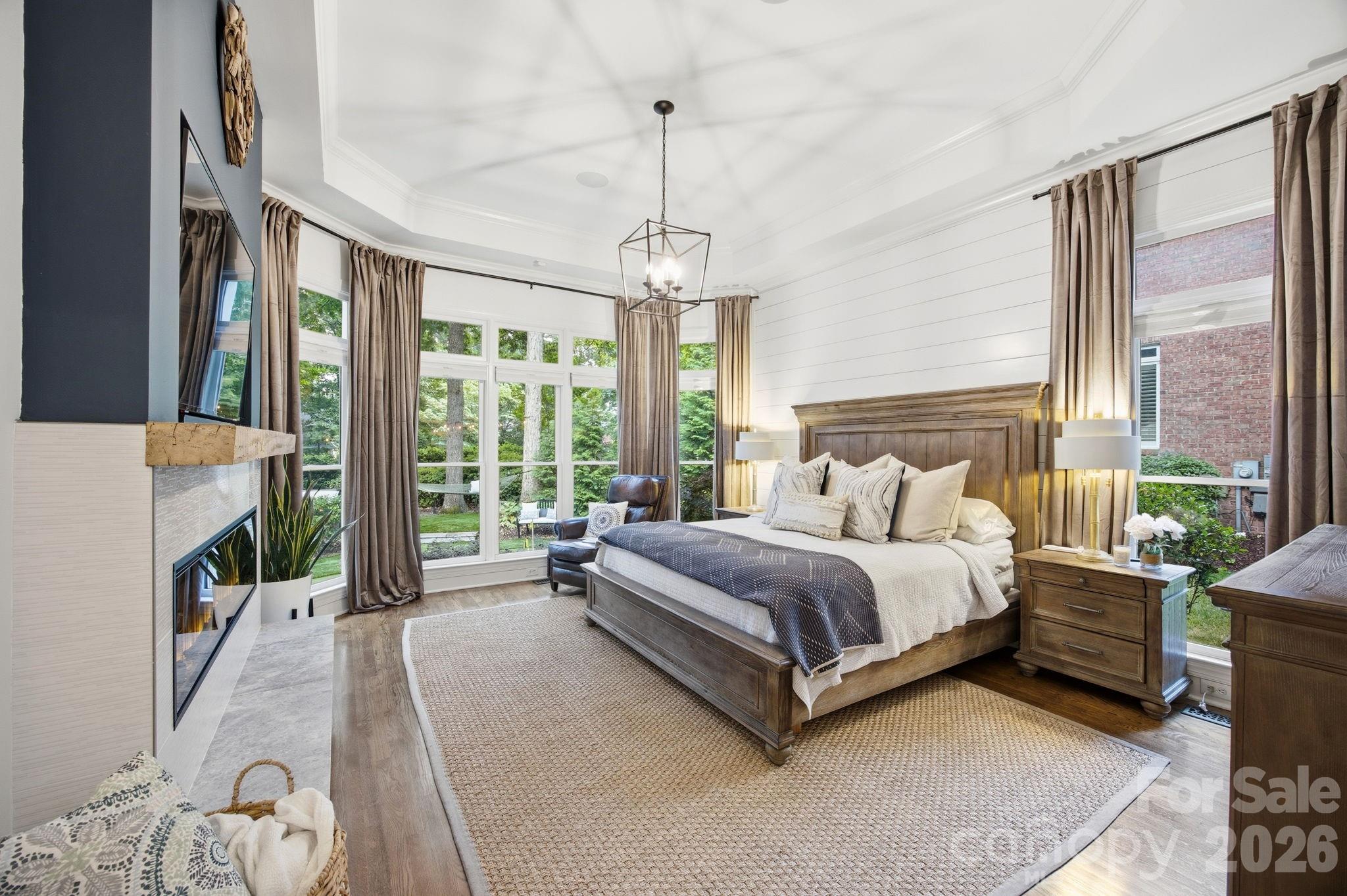 The Peninsula - Residential