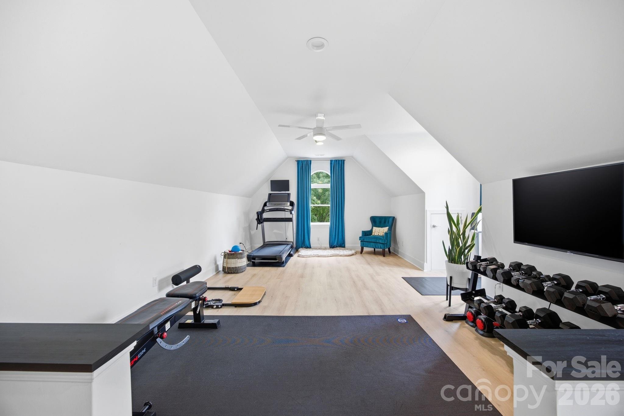 The Peninsula - Residential