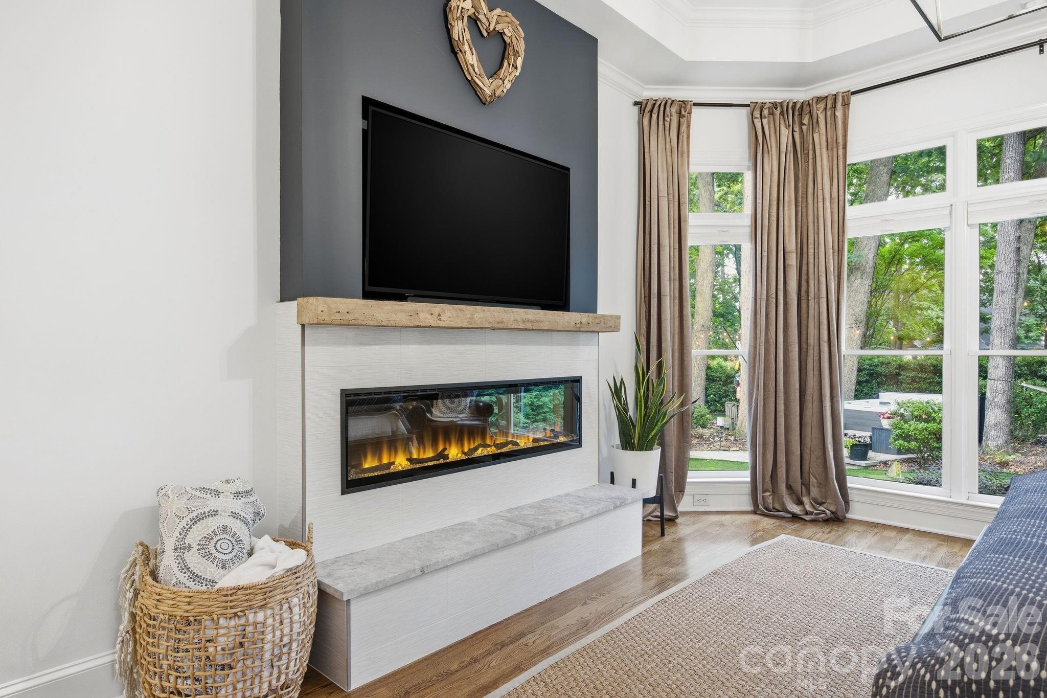 The Peninsula - Residential