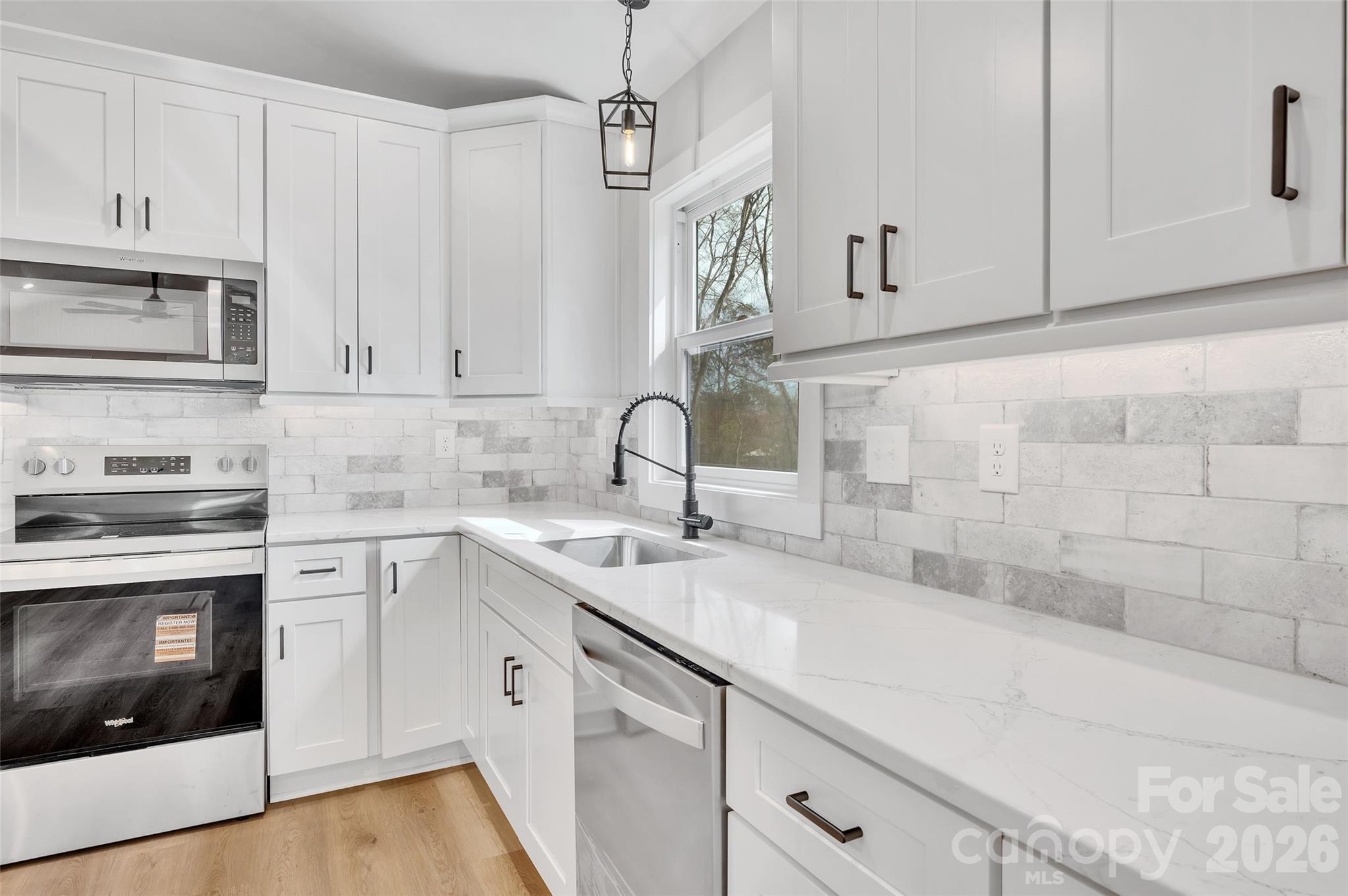 2572 Teague Street 28