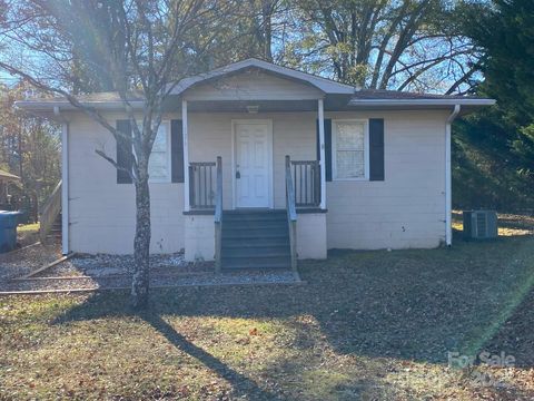 126 Bellvue Street Forest City NC 28043