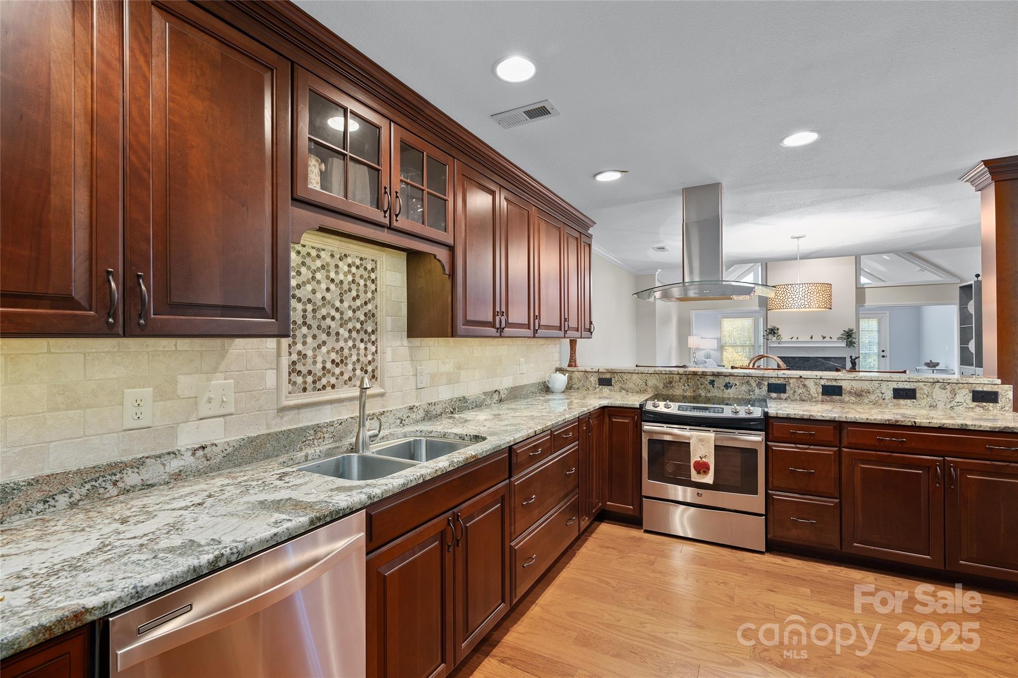 54 Lake Pointe Circle