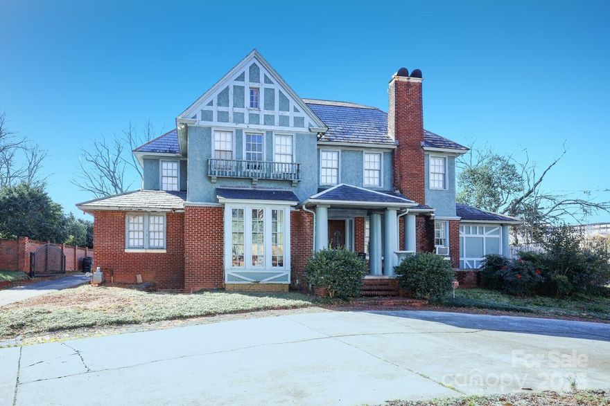 1024 Queens Rd. in Charlotte, NC, presents an exceptional opportunity to either restore a classic Tudor or build new in the heart of the coveted Myers Park neighborhood. This .58-acre, flat lot offers a prime location amidst tree-lined streets and historic charm, just minutes from downtown Charlotte. Currently home to a single-family residence, this property features the timeless appeal of architecture, complemented by spacious grounds. Myers Park is renowned for its elegant homes, attention to detail, and making it one of the most sought-after areas. The neighborhood boasts quick access to highways, hospitals, restaurants, Freedom Park, and cultural landmarks such as the Mint Museum, blending both tranquility and convenience. Whether you choose to update the existing home or build your dream residence, 1024 Queens Rd. offers the perfect canvas for your vision in one of Charlotte’s most prestigious locations. "SOLD AS IS".