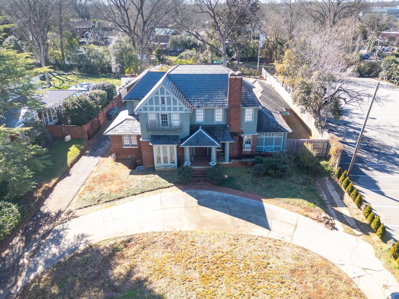 1024 Queens Road