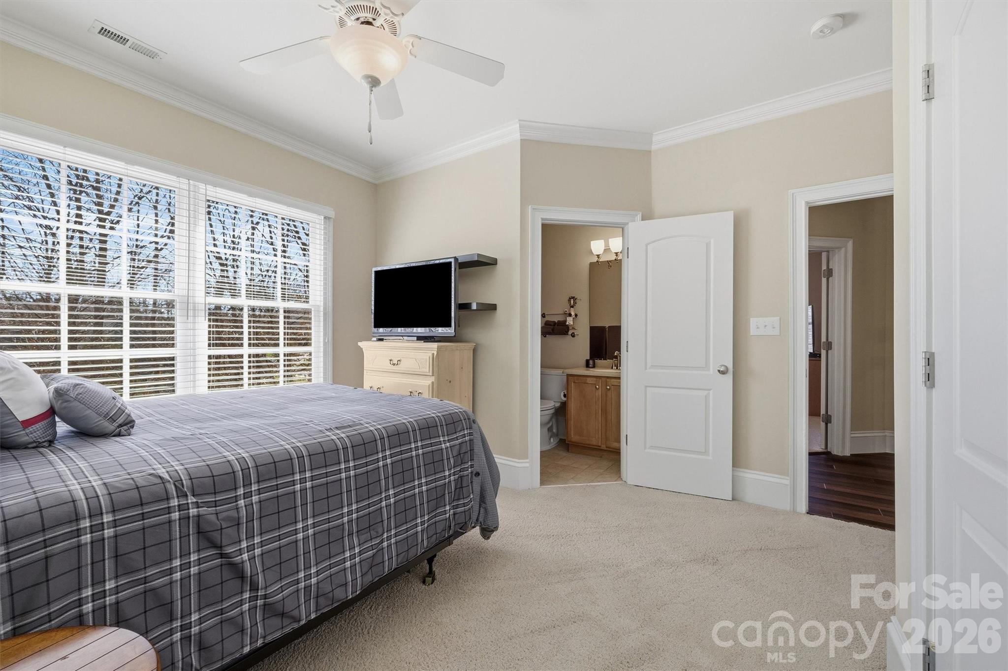 Victoria Lake - Residential