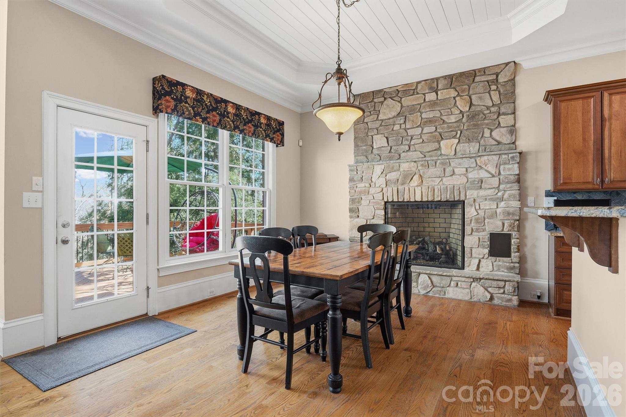 Victoria Lake - Residential