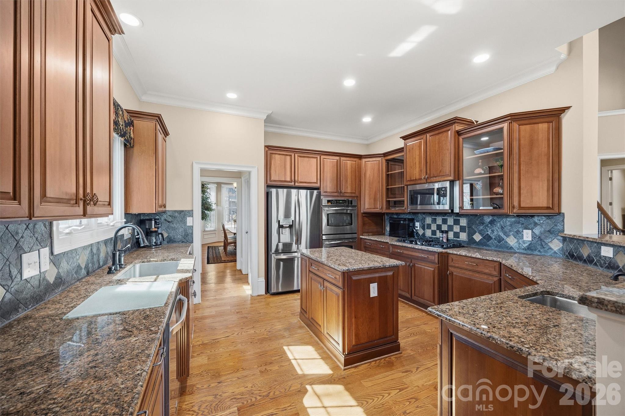 Victoria Lake - Residential