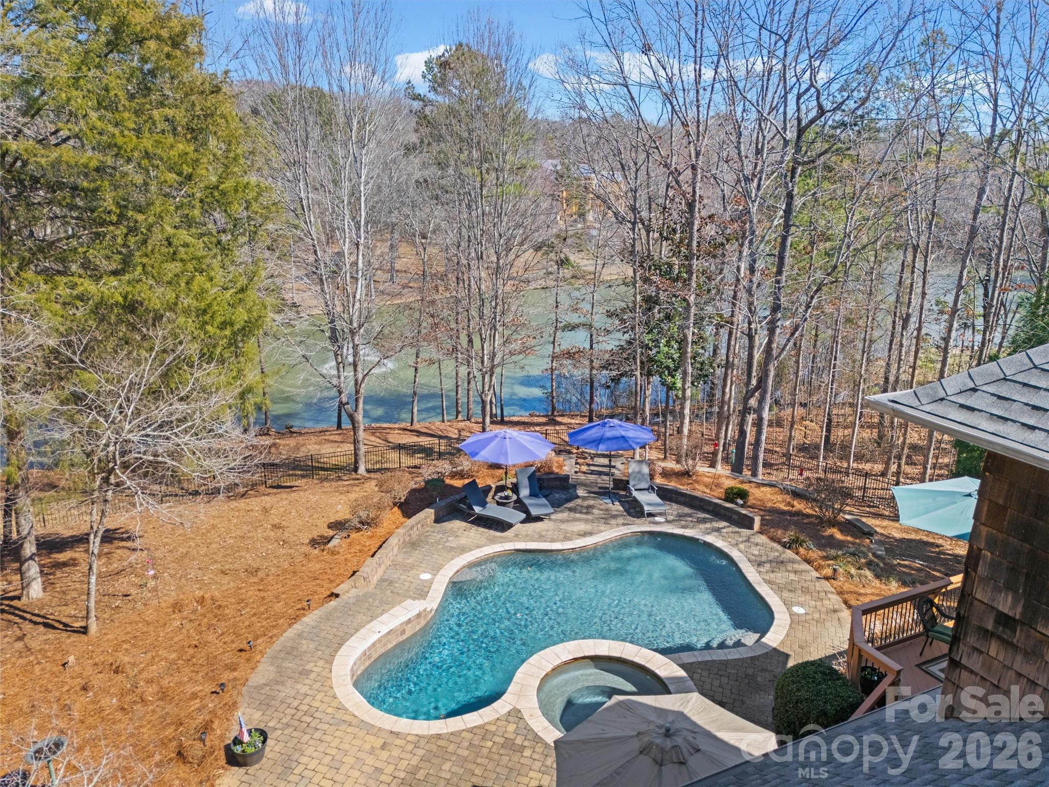 Victoria Lake - Residential