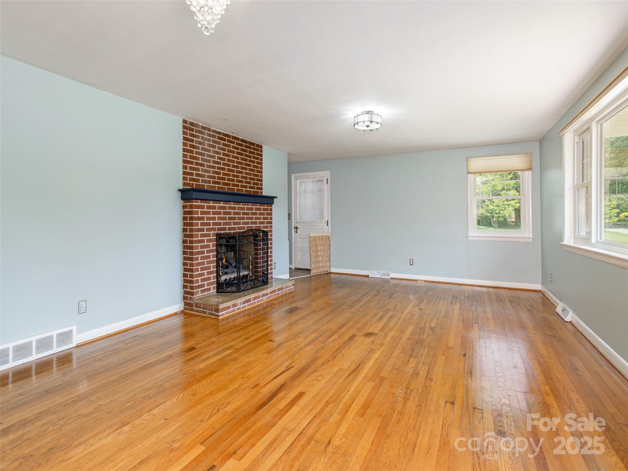 1101 Cherokee Drive