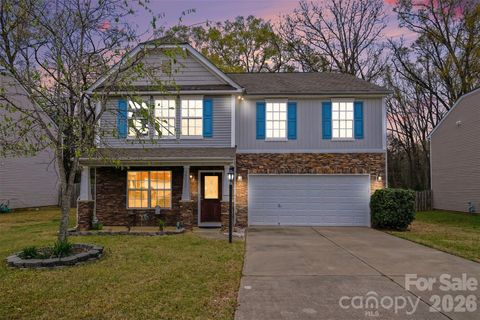 Photo of 14212 Waterlyn Drive, Charlotte, NC 28278 (MLS # 4360139)