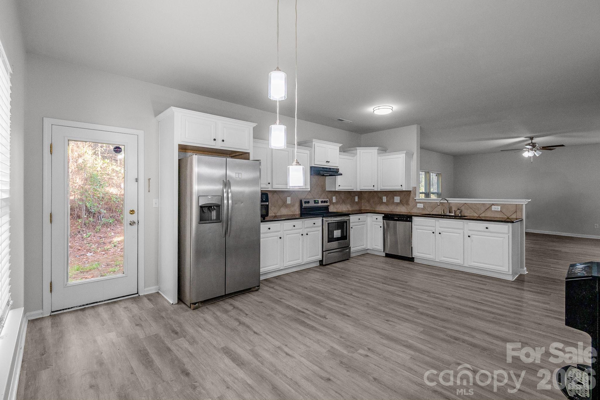 Stratford Pond - Residential