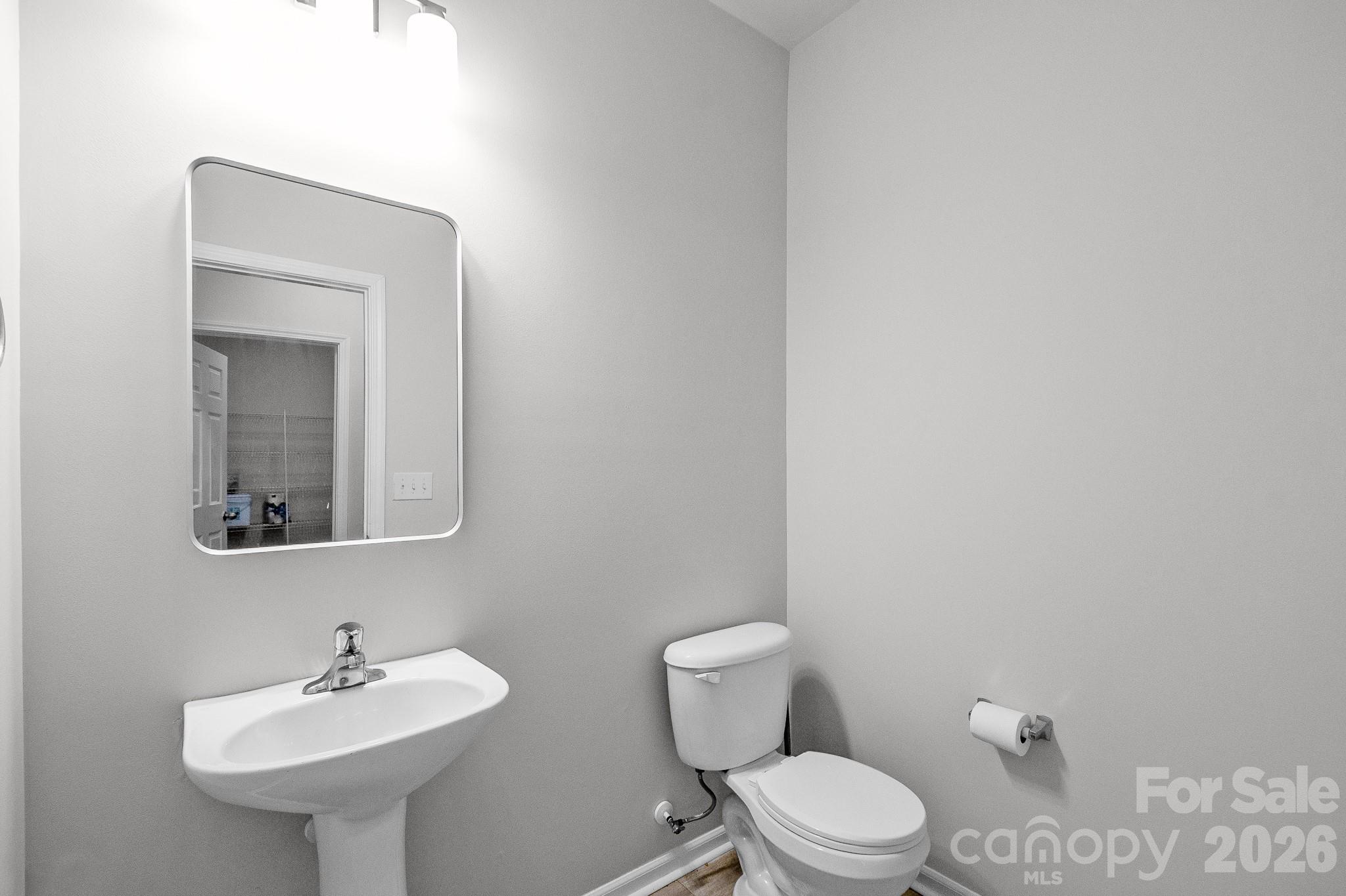 Stratford Pond - Residential