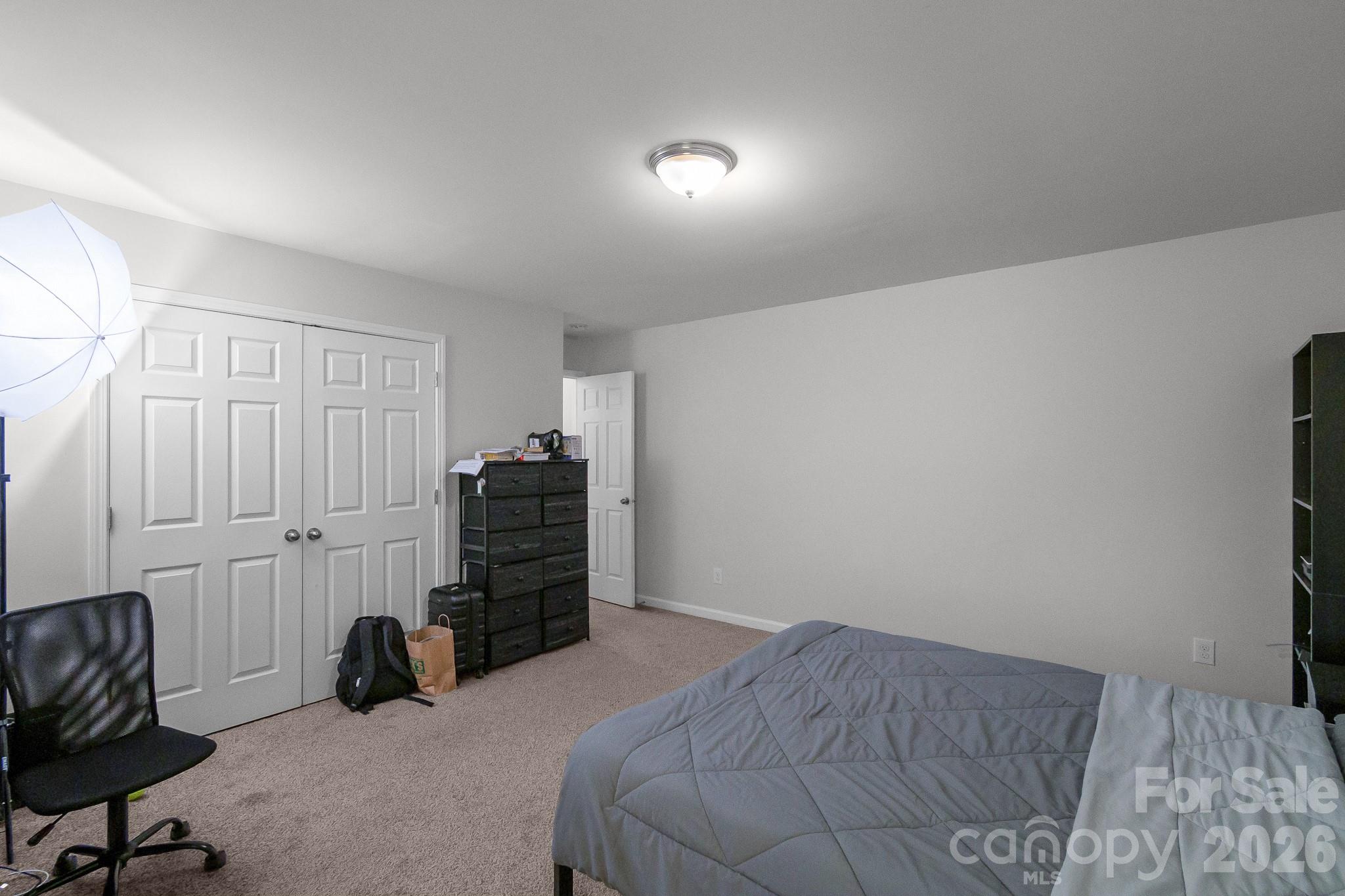 Stratford Pond - Residential