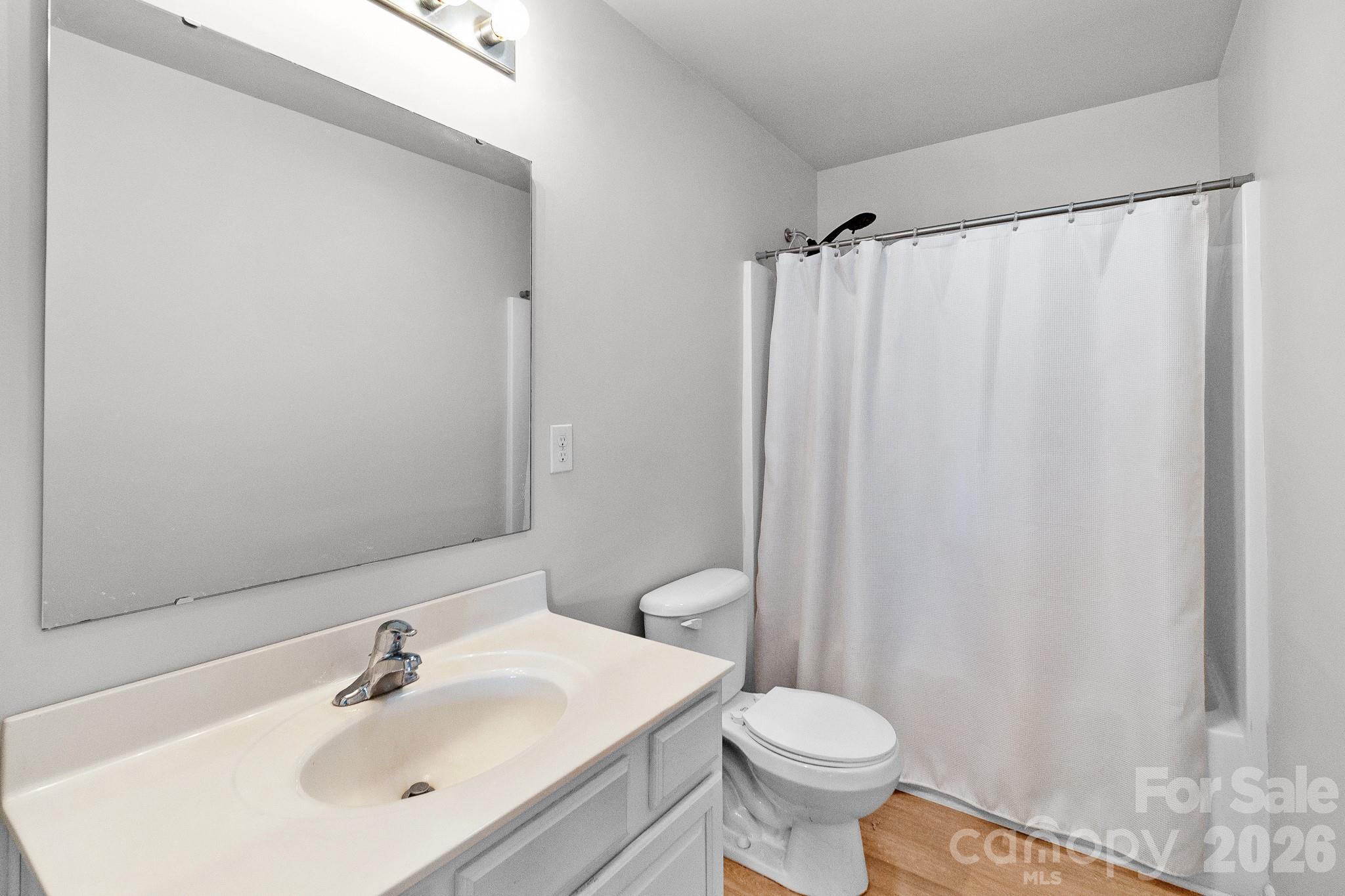 Stratford Pond - Residential