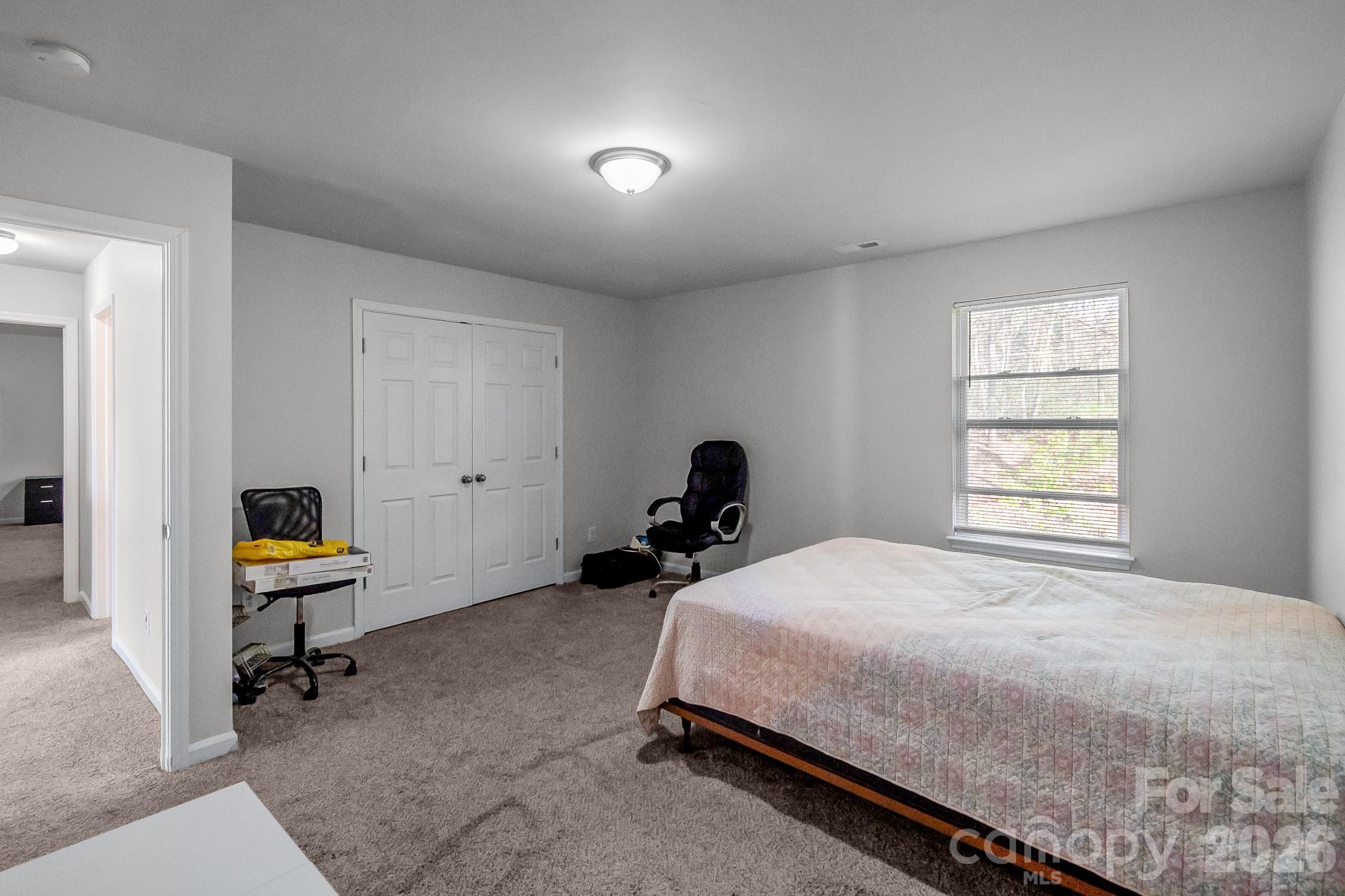 Stratford Pond - Residential