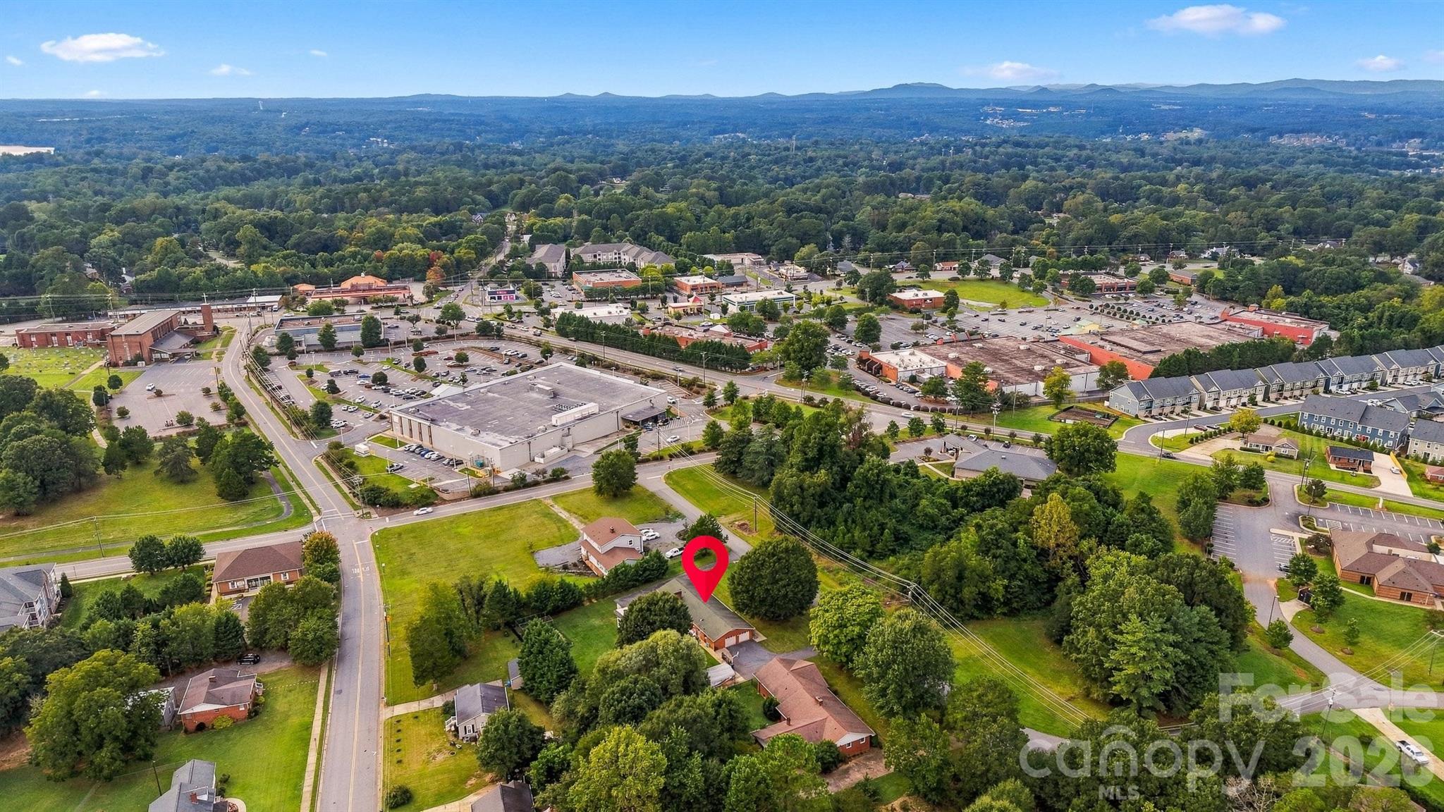226 28th Avenue Place NE