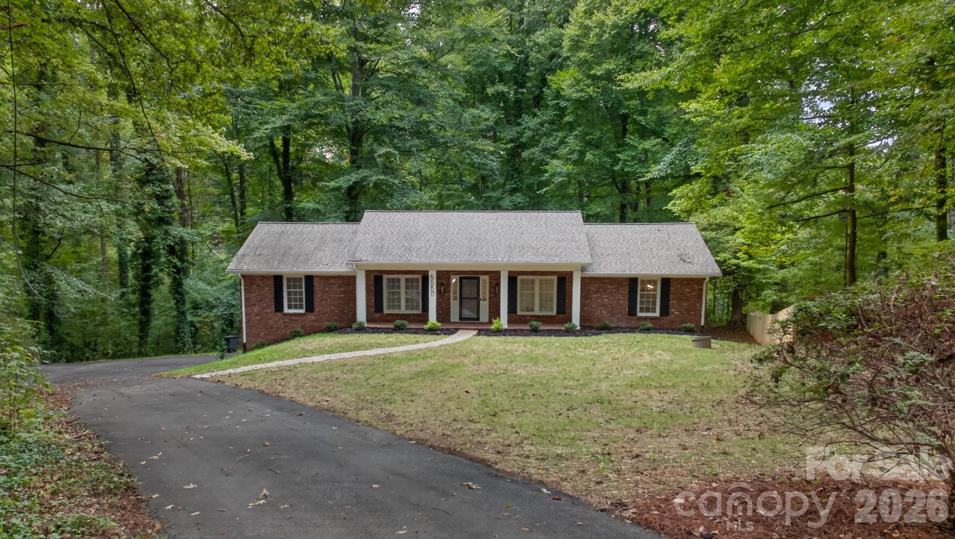 5550 Overlook Circle
