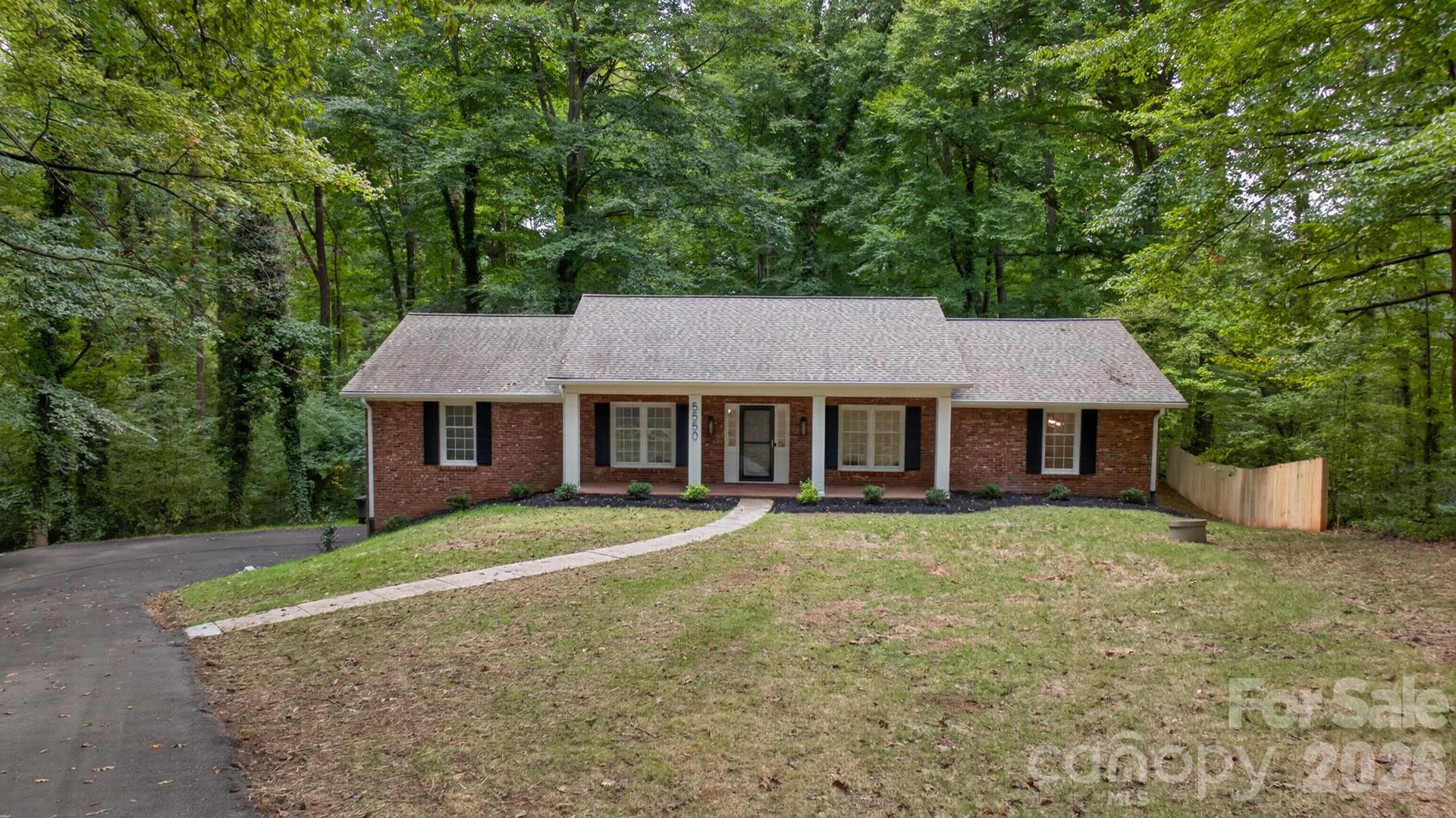 5550 Overlook Circle