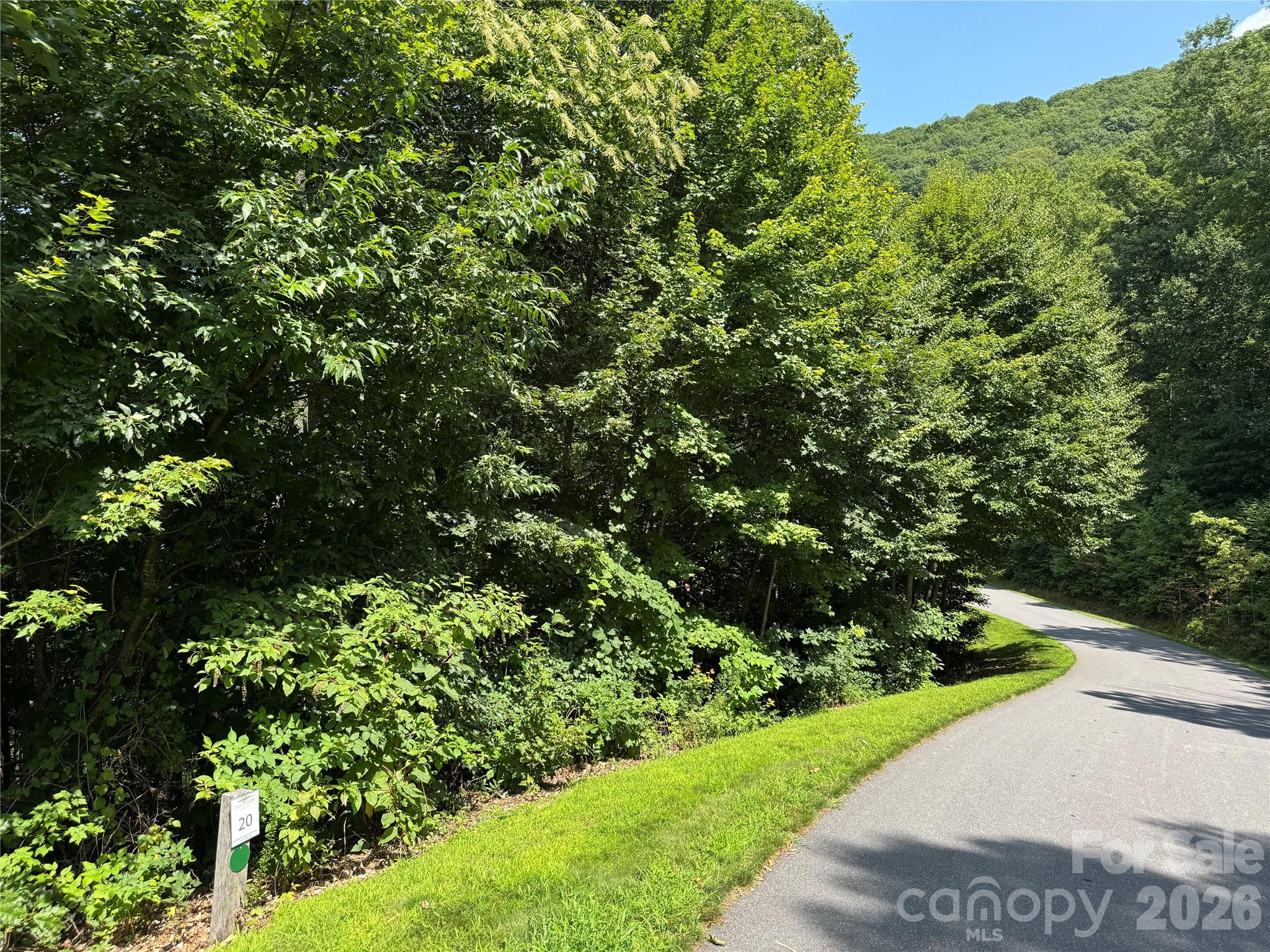 352 High Hickory Trail 20