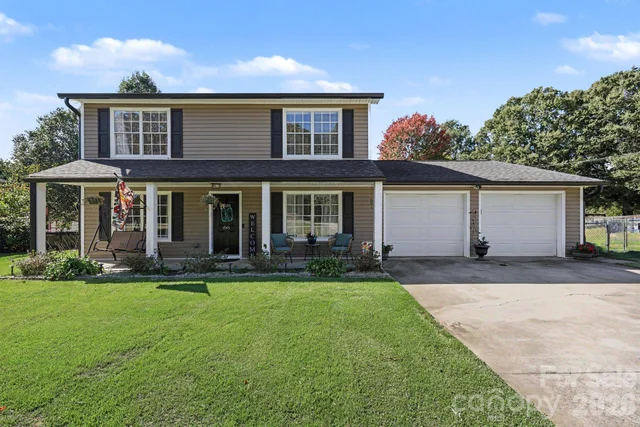 1945 Hickory Tree Road, photo 2 of 29