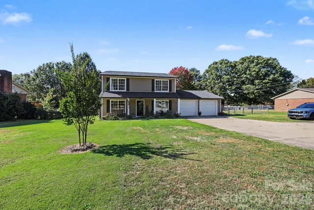 1945 Hickory Tree Road, photo 4 of 29