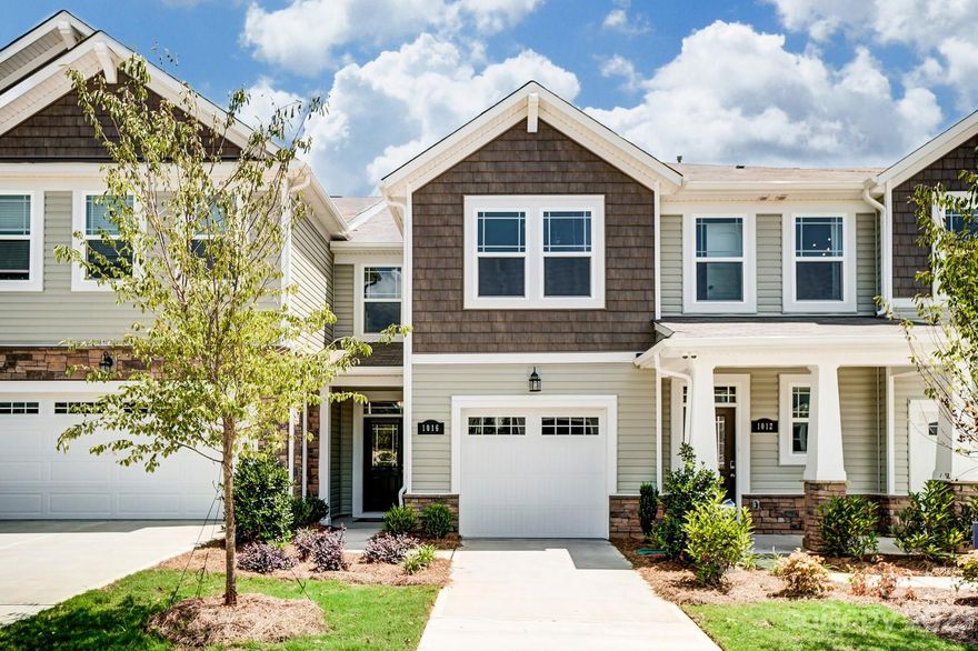 Illustrious townhomes located in the heart of bustling Steele Creek. Close proximity to Dining, Shopping, Walking trails, McDowell Nature Preserve and Lake Wylie! Just a few miles from I-485 and no more than half hours’ drive from Charlotte's most coveted hotspots!