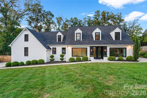 Photo of 2201 Whilden Court, Charlotte, NC 28211 (MLS # 4418465)