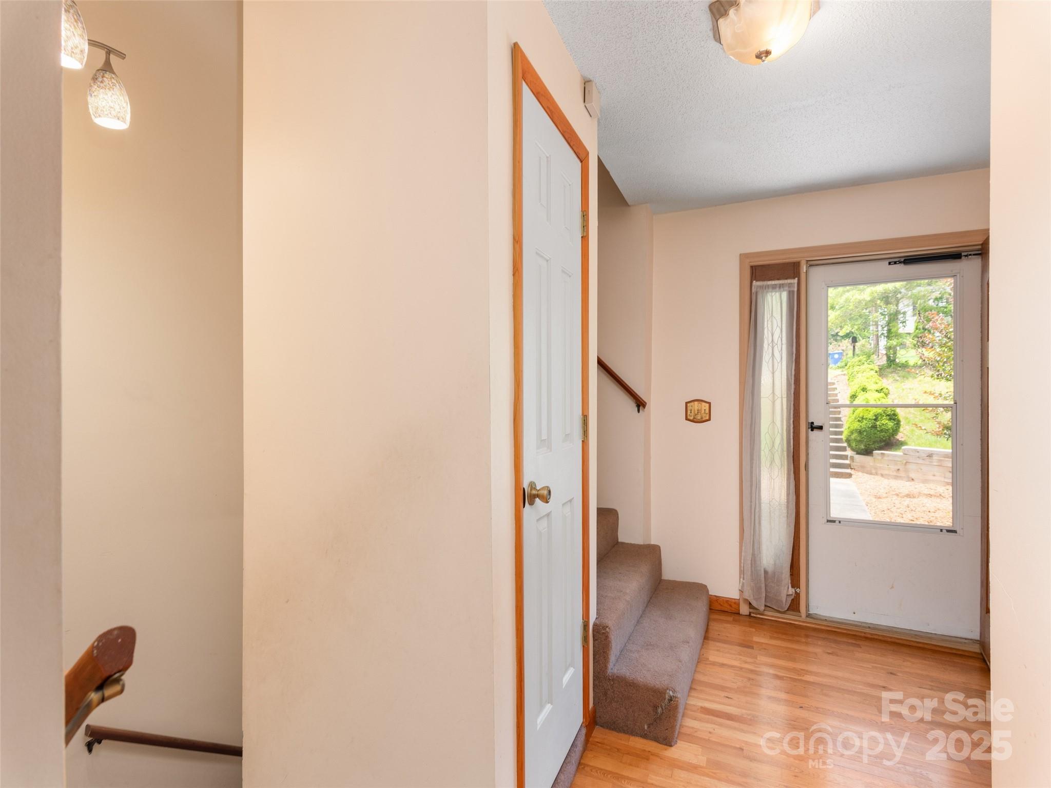51 Wake Robin Way