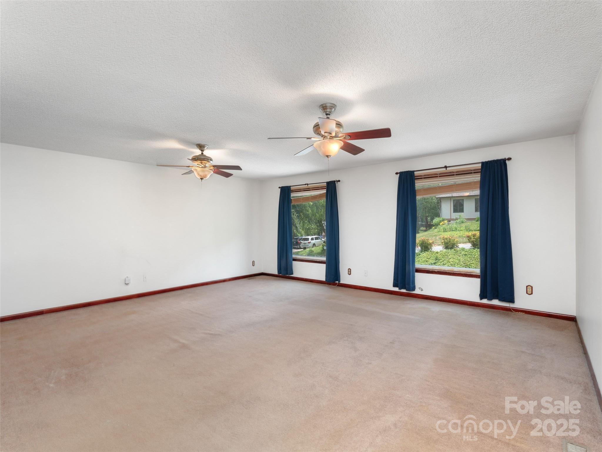 51 Wake Robin Way