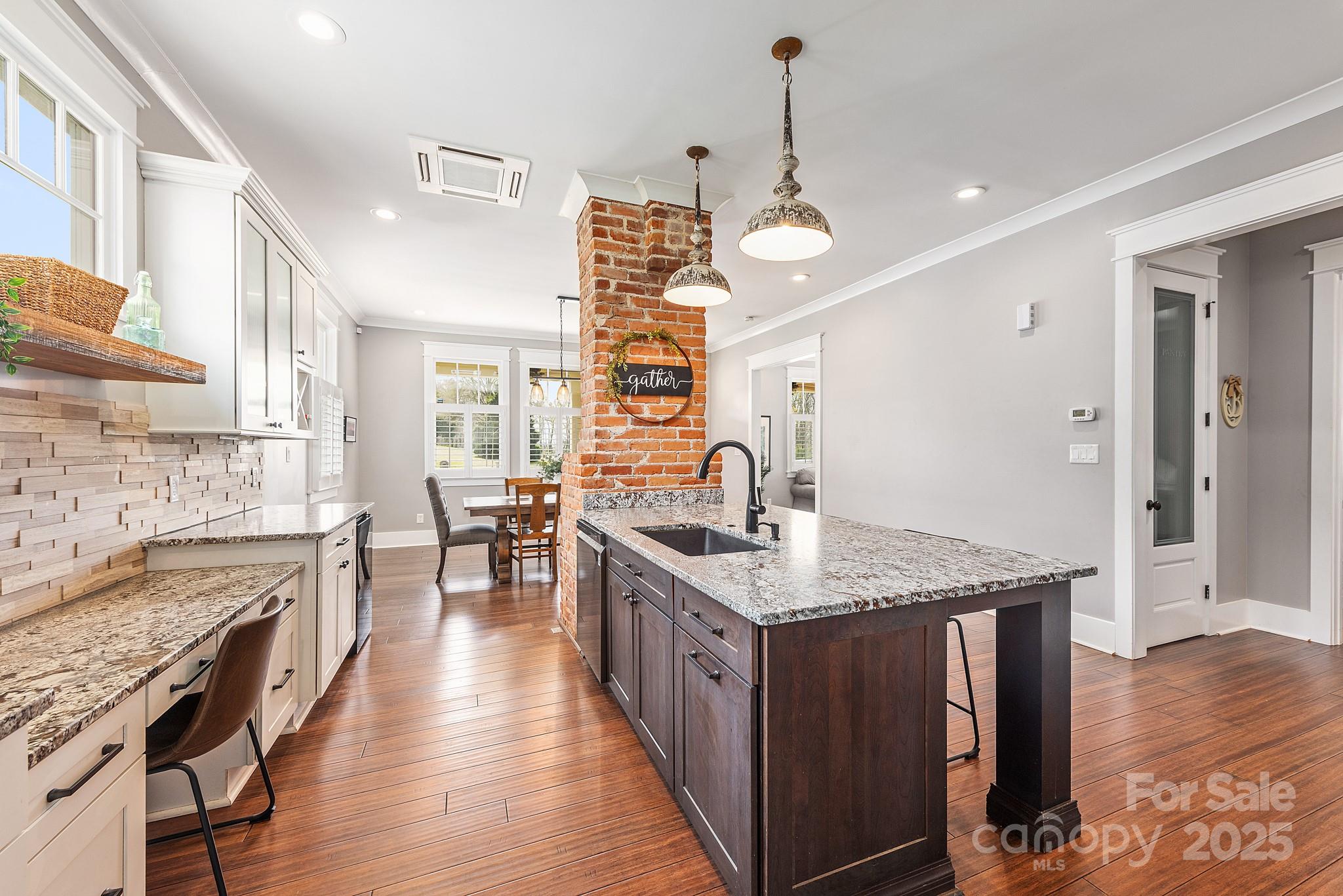 Hoskins - Residential