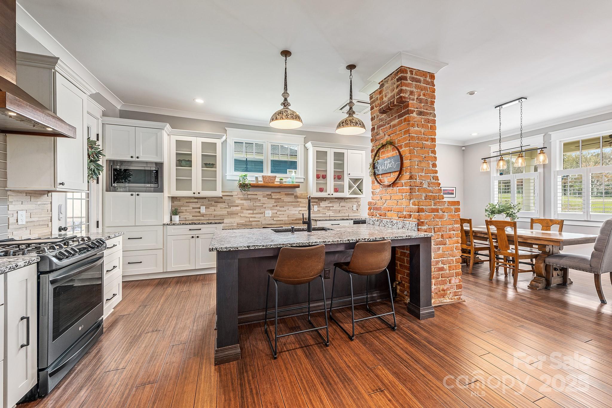 Hoskins - Residential