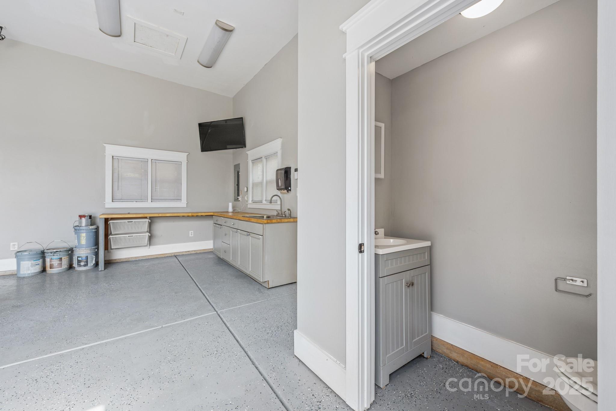 Hoskins - Residential