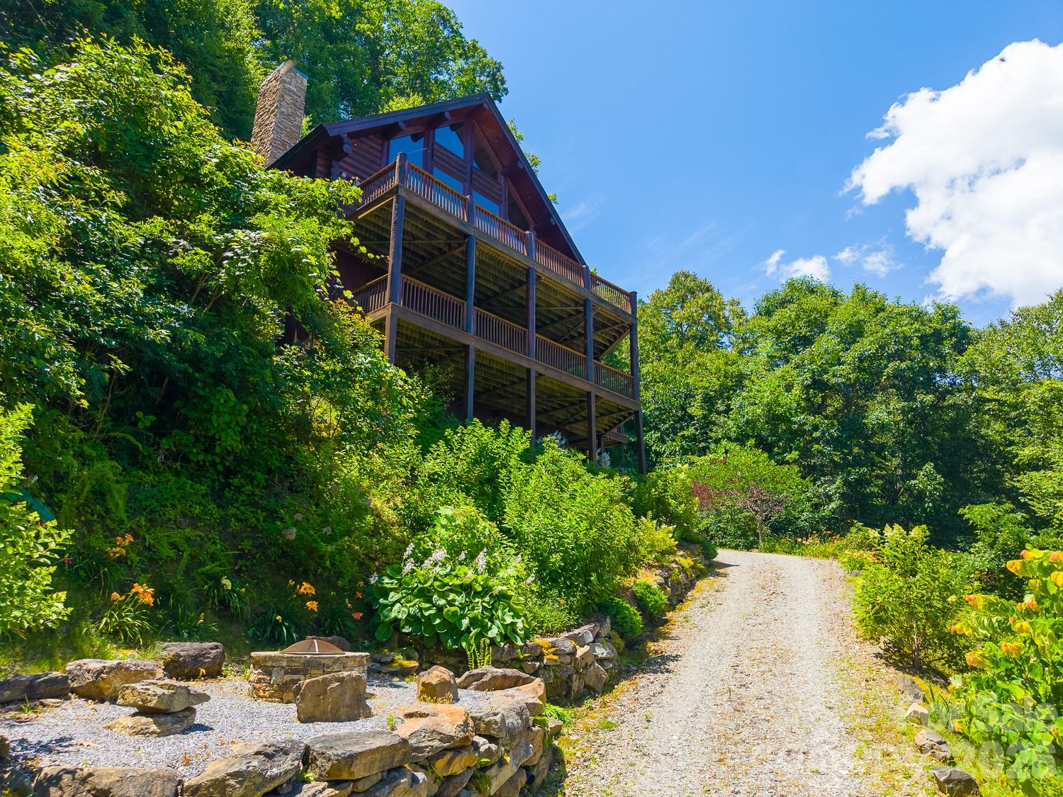 92 Falcons Peak Lane